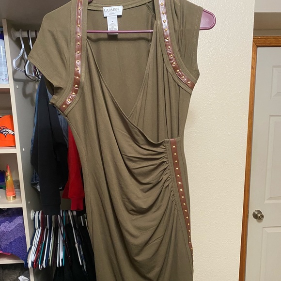 Dress - Picture 1 of 1